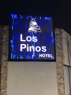 los_pinos